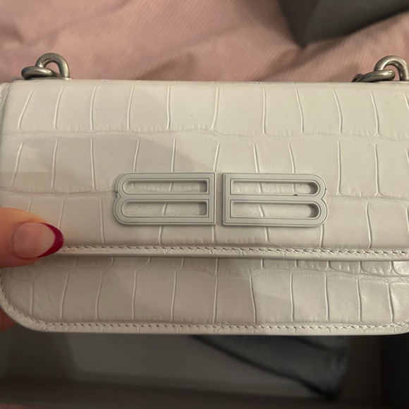 BALENCIAGA White crossbody bag (can be a shoulder bag) - Picture 1 of 7